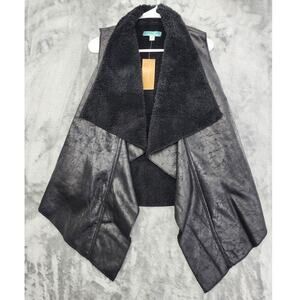 NEW Francesca's Dina Be. Vest Womens M Black Faux Suede Crackle‎ Sherpa Lined